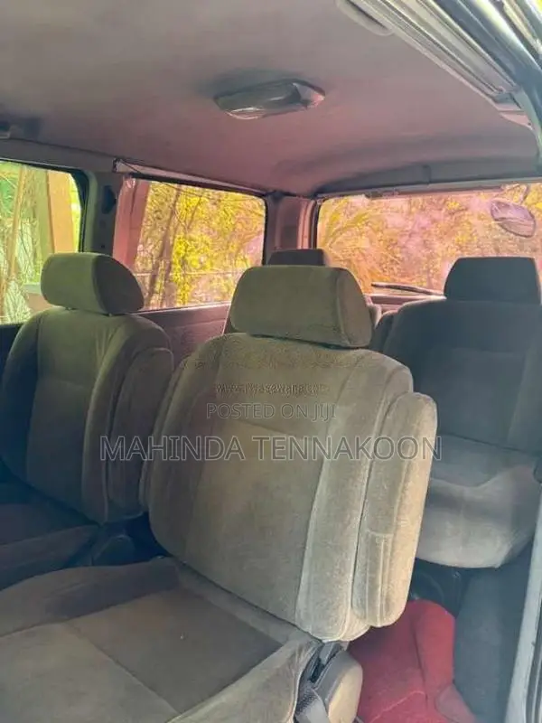Toyota Regius 1998 Van (Used)