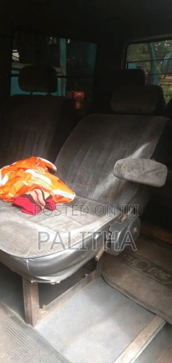 Nissan LD 20 1990 Van (Used)