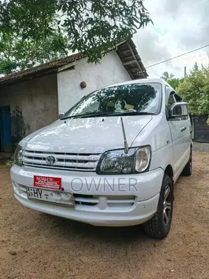 Toyota Noah Kr42 2004 Van (Used)