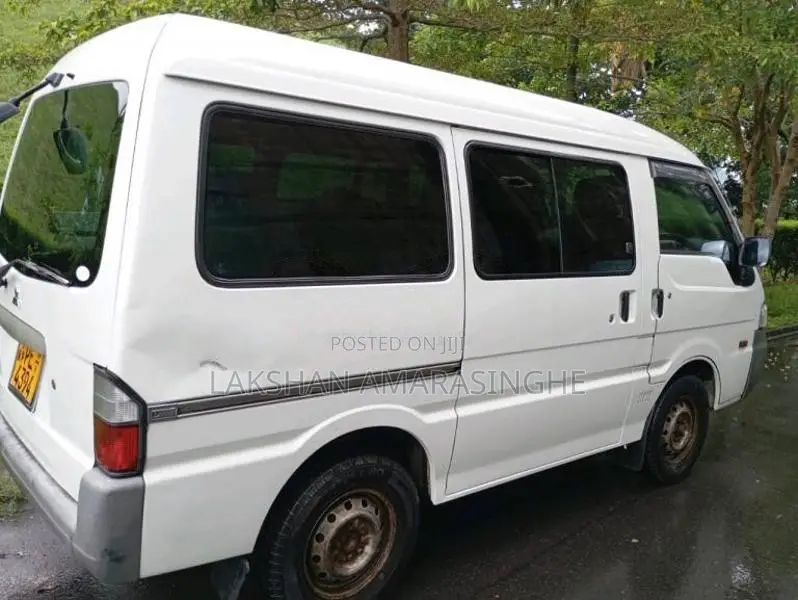 Mitsubishi Vanette 2012 Van (Used)