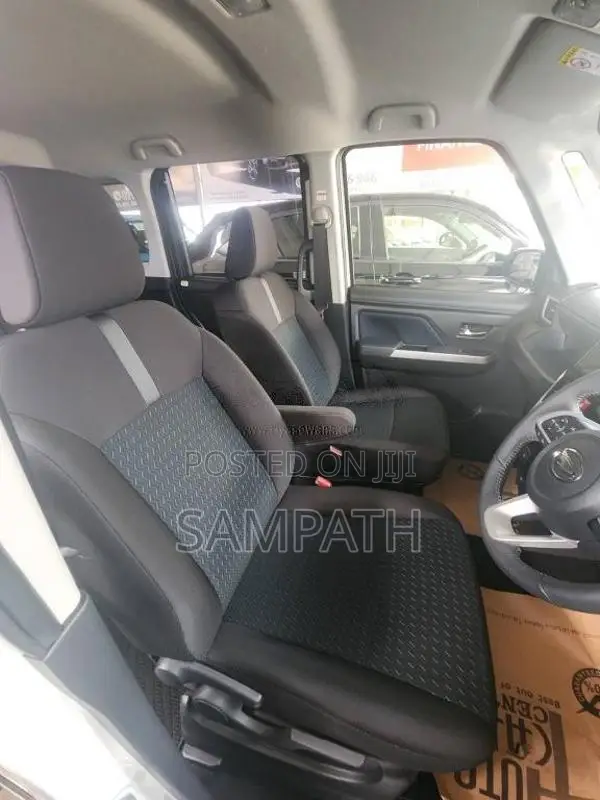 Daihatsu THOR Custom GT 2025 Van Unregistered (Recondition)