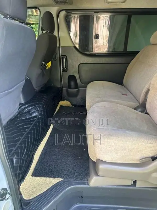 Toyota KDH 2013 Van (Used)
