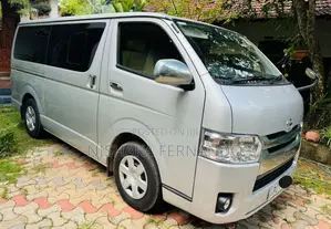 Toyota KDH 2016 Van (Used)