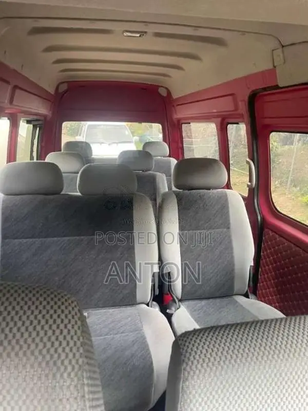 Nissan NV 350 2015 Van (Used)