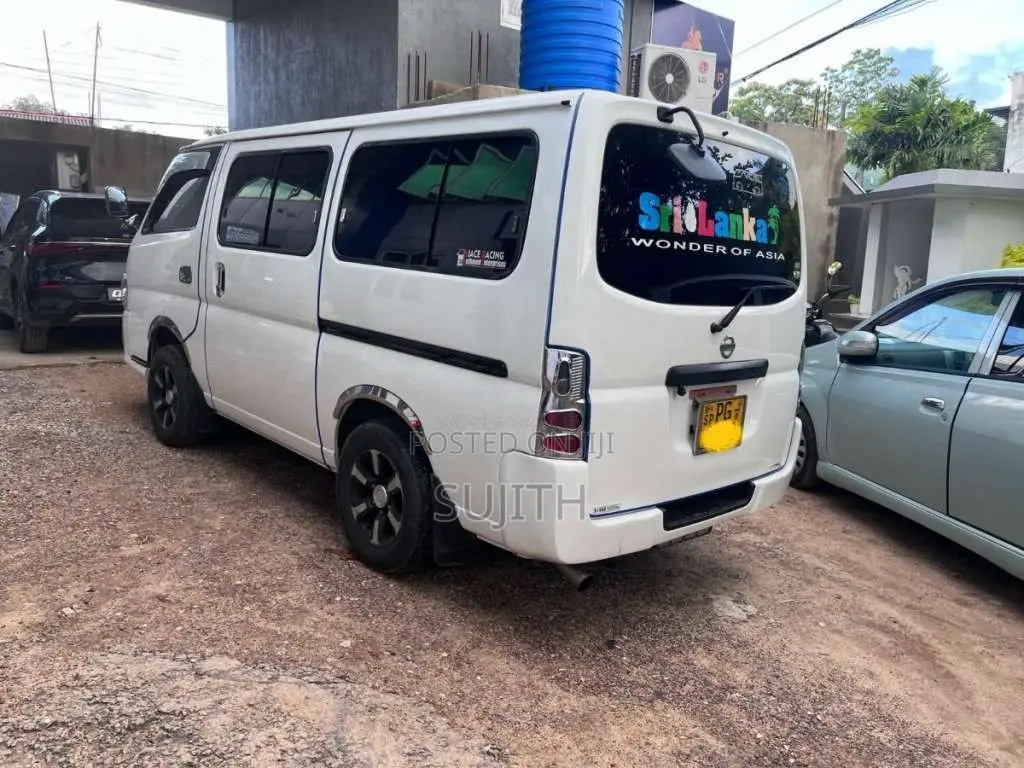 Nissan Caravan 2011 Van (Used)