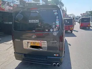 Toyota KDH 2007 Van (Used)