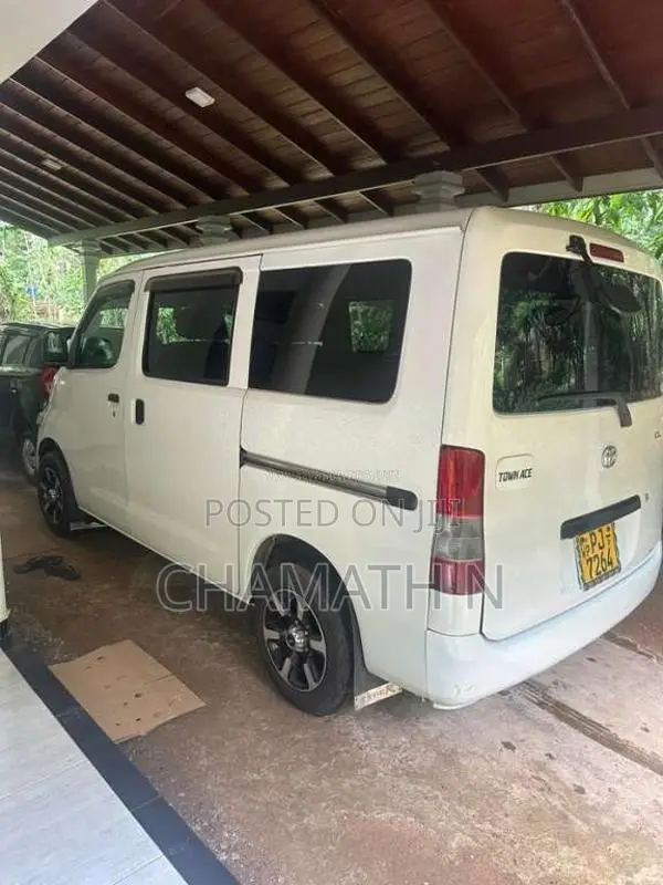Toyota Townace S402 2015 Van (Used)