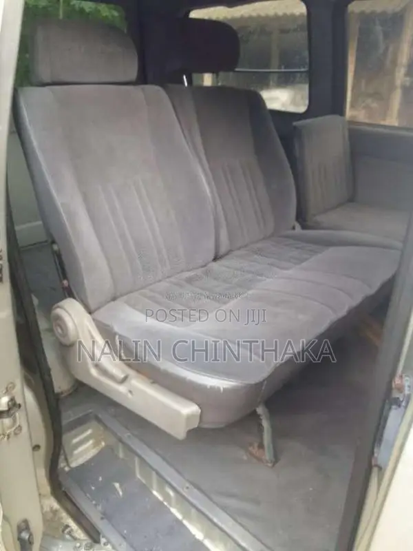 Toyota Noah 1999 Van (Used)