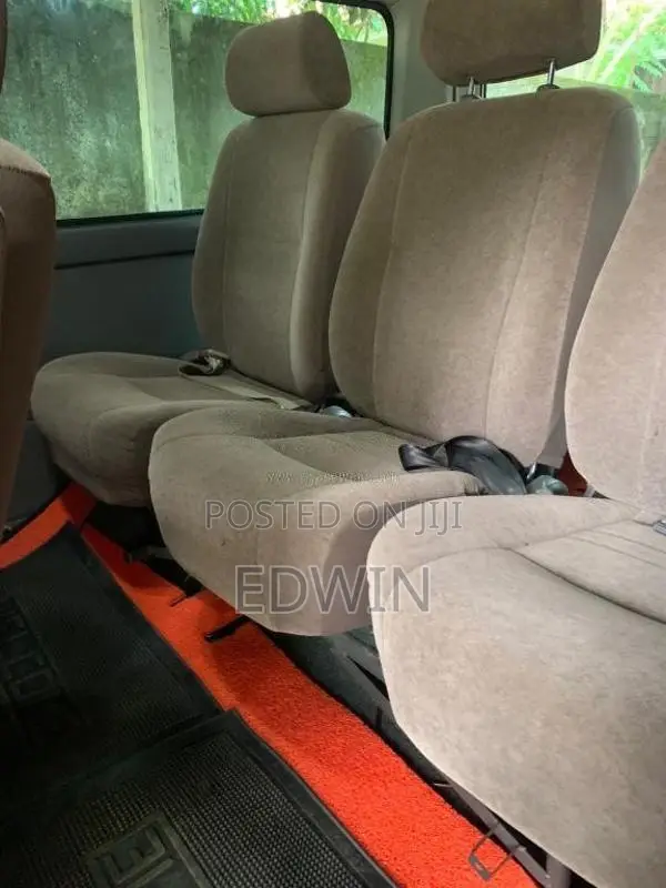 Nissan E25 2001 Van (Used)