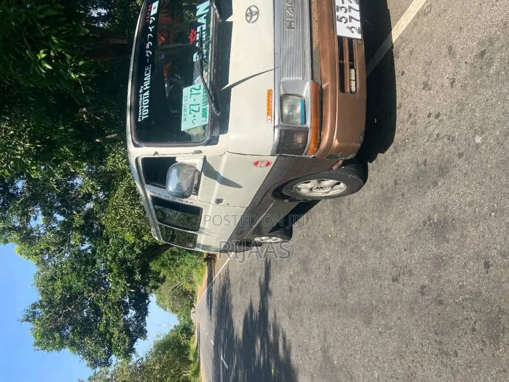 Toyota RH20 Hiace 1983 Van (Used)