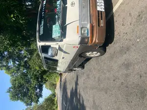 Toyota RH20 Hiace 1983 Van (Used)