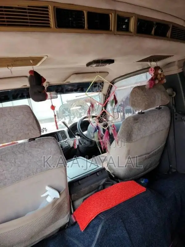 Nissan E25 2007 Van (Used)