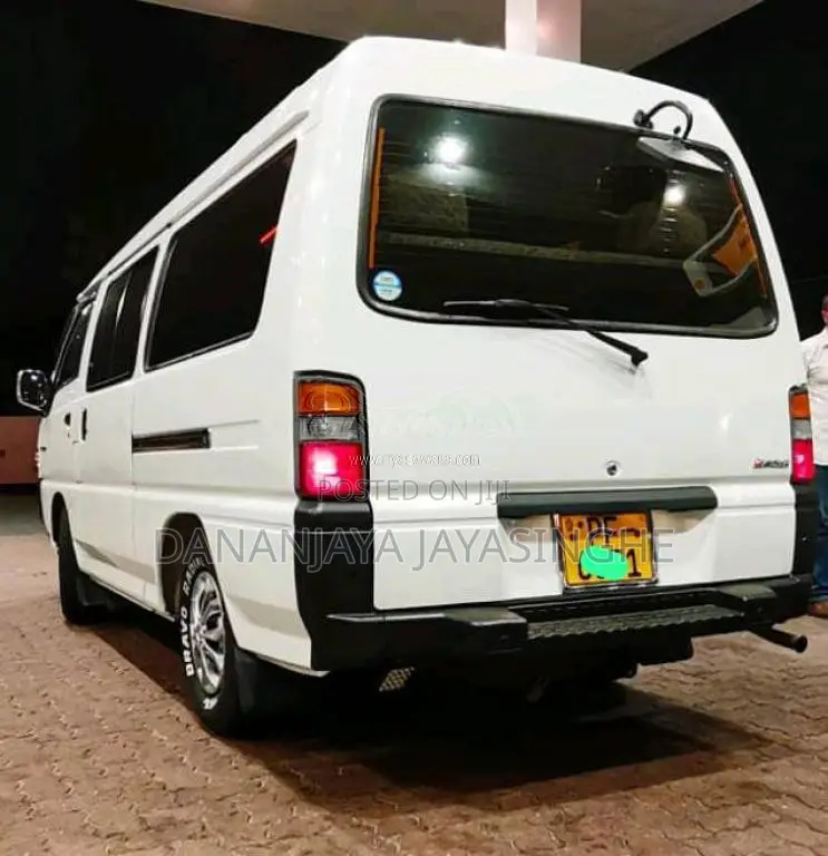 Mitsubishi L300 PO15 2013 Van (Used)