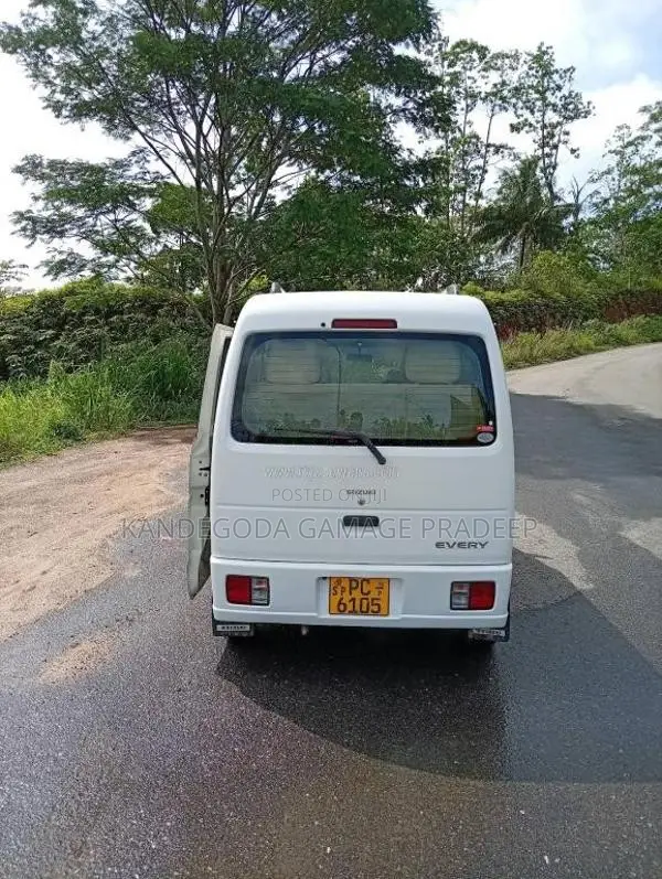 Suzuki Every 2011 Van (Used)