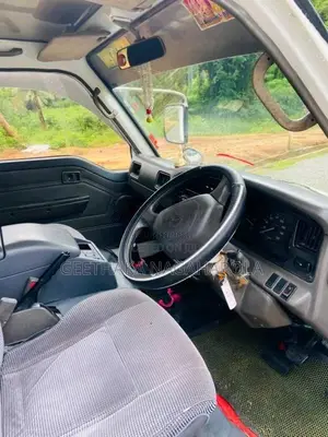 Nissan Caravan E24 1998 Van (Used)
