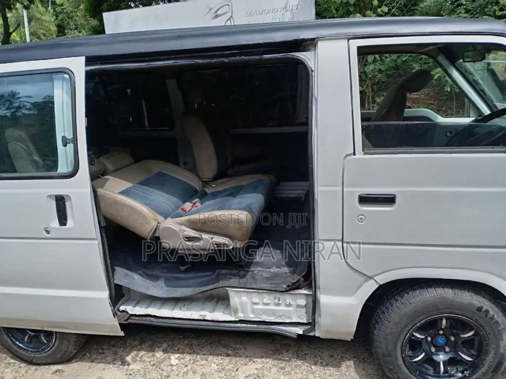 Toyota HIACE 1989 Van (Used)