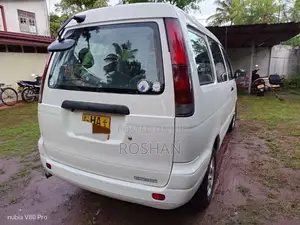 Toyota Noah 1997 Van (Used)