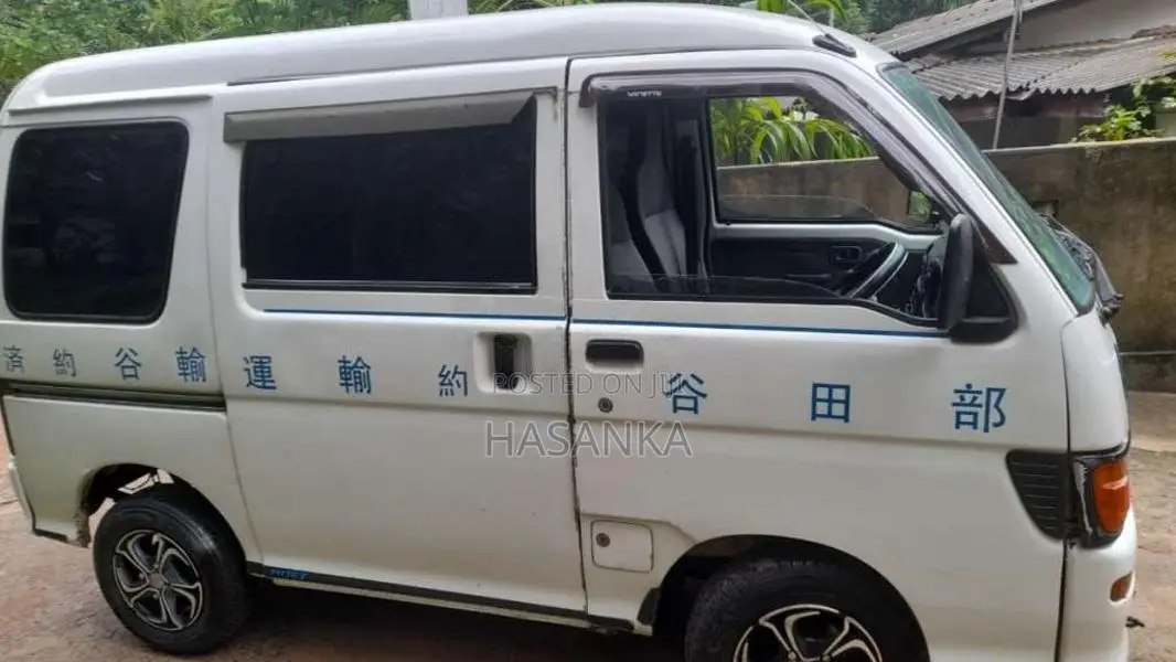 Daihatsu Hijet 2001 Van (Used)