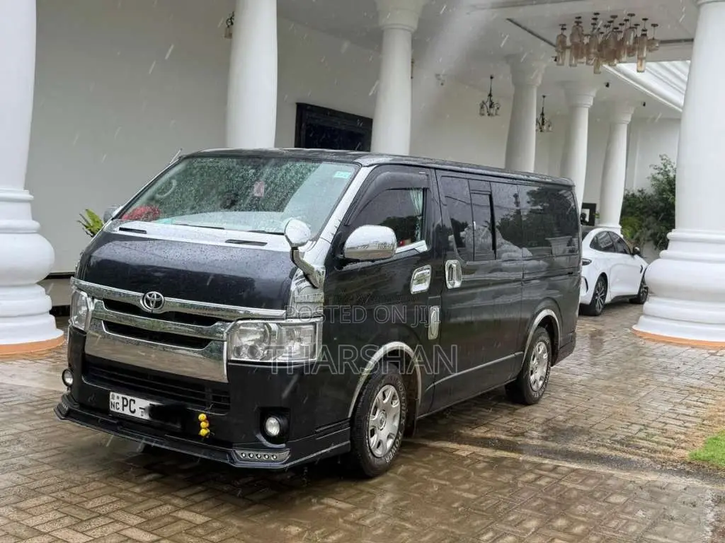 Toyota Kdh Super GL 2006 Van (Used)