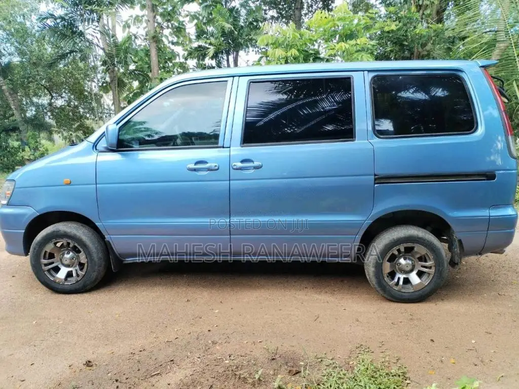 Toyota Noah 1997 Van (Used)
