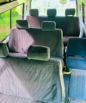 Toyota Dolphin 1994 Van (Used)