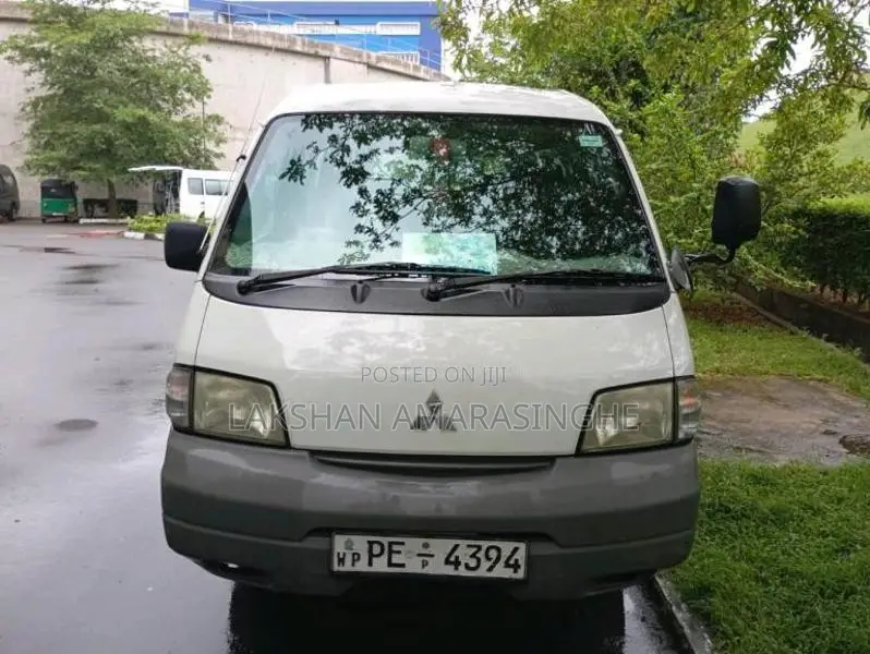 Mitsubishi Vanette 2012 Van (Used)