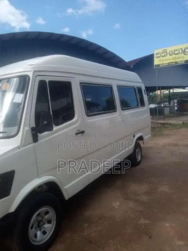 Force Tempo 2007 Van (Used)