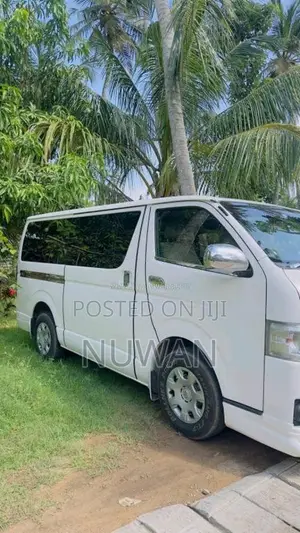 Toyota KDH 2014 Van (Used)