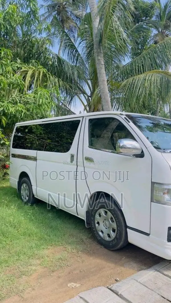 Toyota KDH 2014 Van (Used)