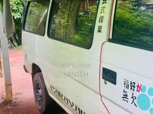 Nissan Caravan 1990 Van (Used)
