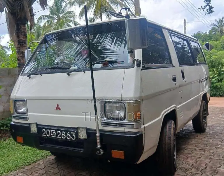 Mitsubishi L300 1986 Van (Used)
