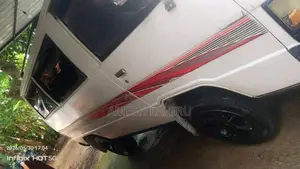 Mitsubishi Delica L300 1989 Van (Used)