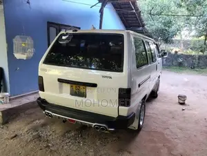 Toyota CR26 1987 Van (Used)