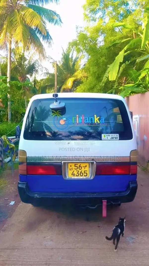 Toyota Dolphin 119 1994 Van (Used)