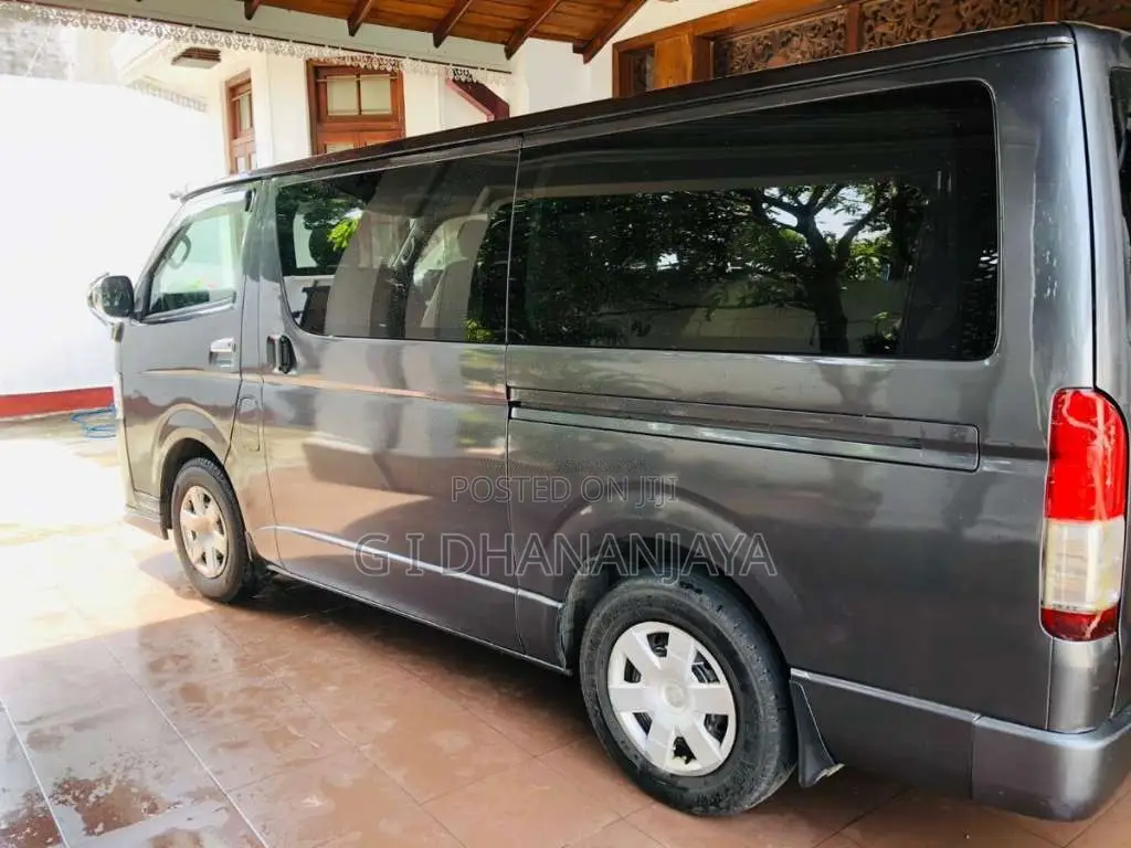 Toyota KDH 2008 Van (Used)