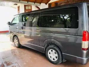 Toyota KDH 2008 Van (Used)