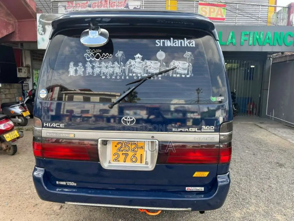 Toyota Dolphin 1994 Van (Used)
