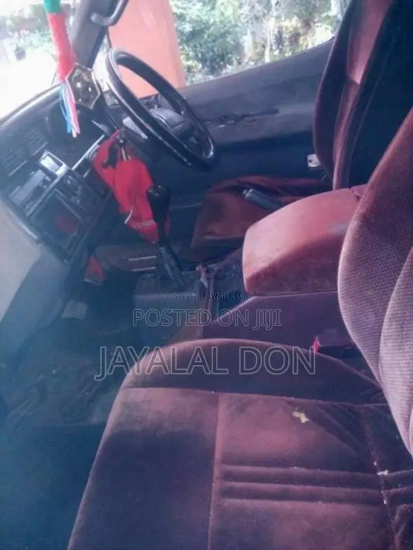 Toyota Hiace 1993 Van (Used)