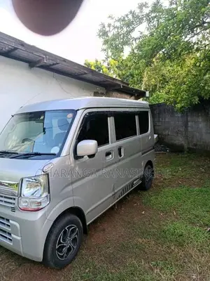 Nissan NV100 2015 Van (Used)