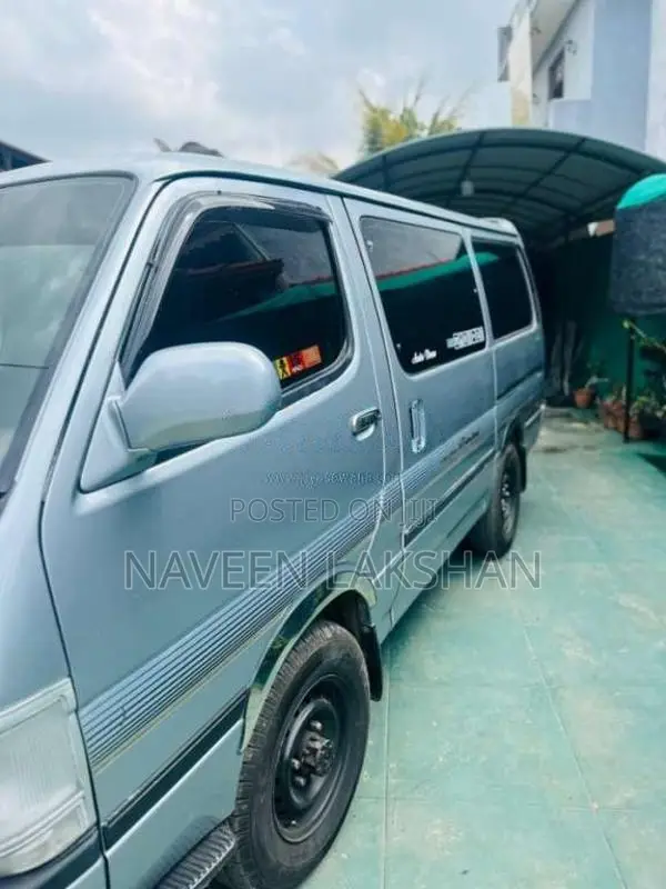 Toyota Toyota 1993 Van (Used)