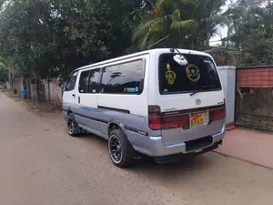 Toyota Hiace 113 1998 Van (Used)