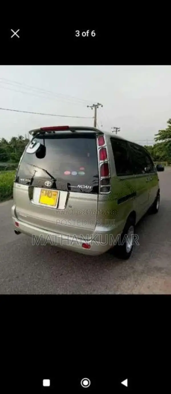 Toyota Noah 1999 Van (Used)