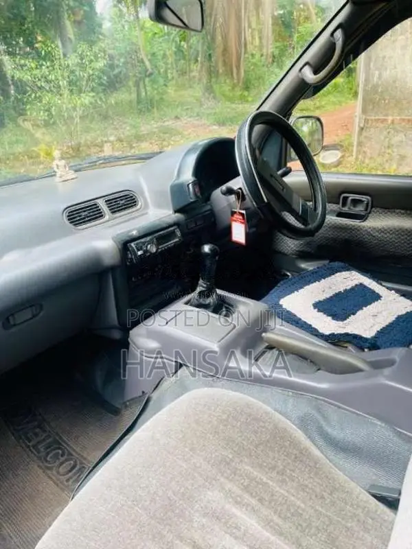 Nissan Serena 1998 Van (Used)