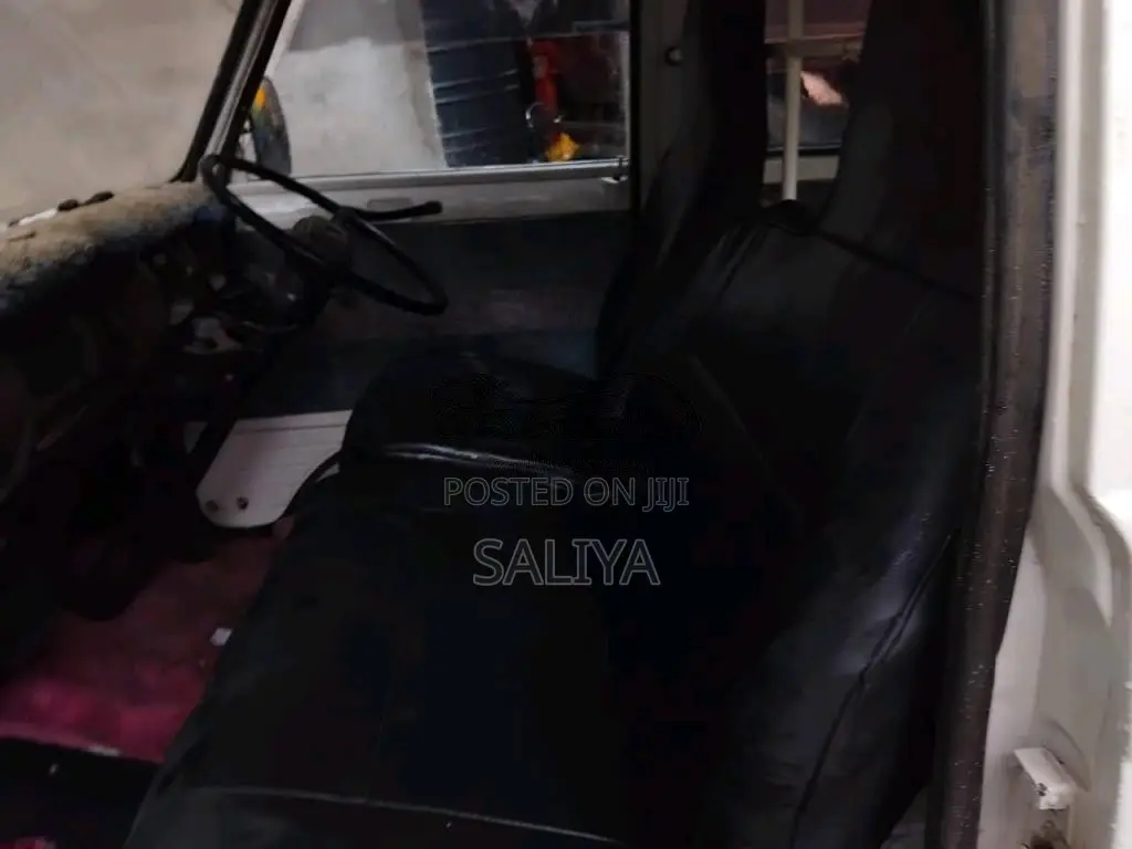 Mitsubishi Delica 1980 Van (Used)