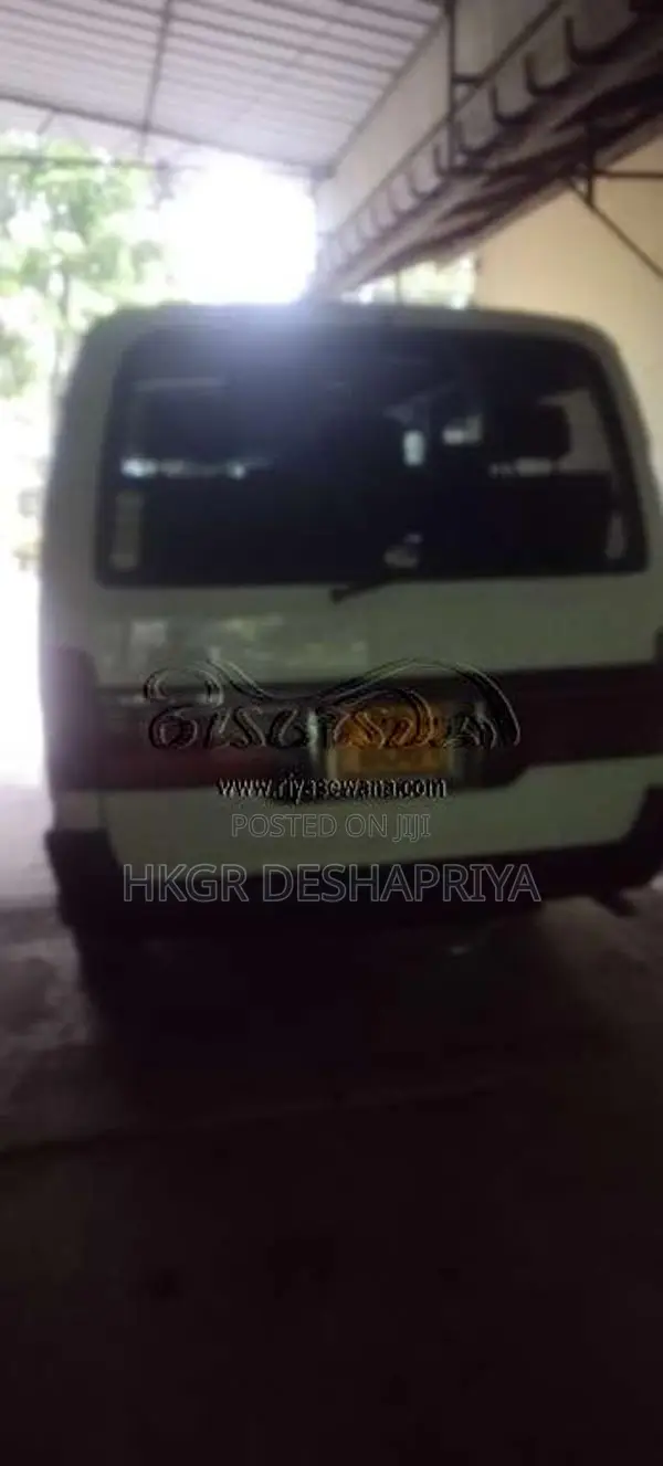 Toyota Dolphin 1991 Van (Used)
