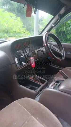 Toyota Dolphin 1997 Van (Used)