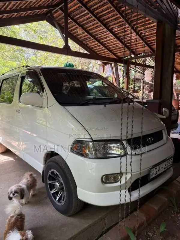 Toyota Regius 1998 Van (Used)