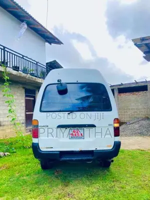 Toyota Dolphin 1994 Van (Used)