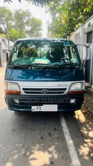 Toyota Dolphin RZH112 2006 Van (Used)