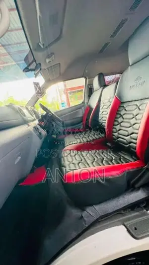 Nissan NV 350 2015 Van (Used)